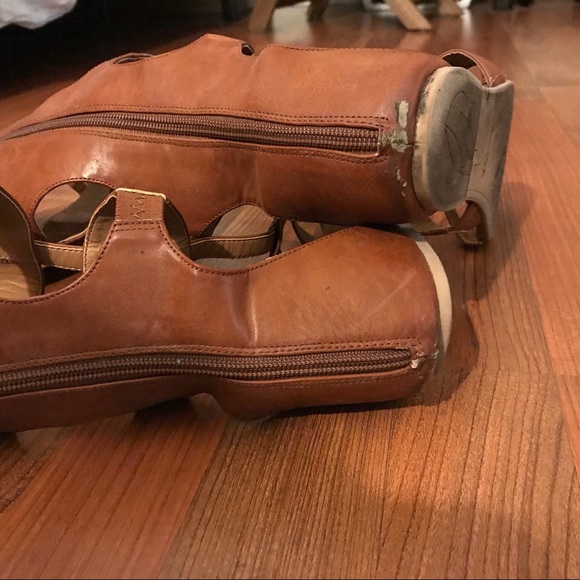 Tan/camel gladiator sandals sz 7 - Picture 5 of 5